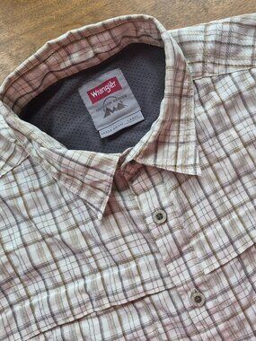 Wrangler Men Shirt L Beige Plaid Outdoor Series Hunting Fishing Hiking Light